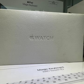 Apple Watch Ultra 2 GPS + Cellular, 49mm Titanium Case, NOVO ,RAČ