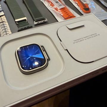 Apple Watch Ultra 49mm Titanium GPS+LTE