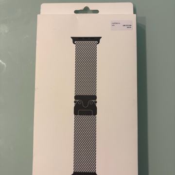 Apple Watch ultra milanese loop