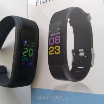 Novi, elegantan pametni sat- fitness tracker - SNIŽENO!