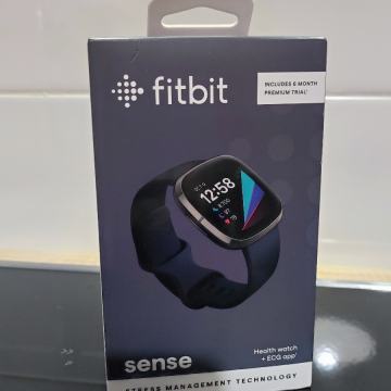 Fitbit Sense - NOVO, ZAPAKIRANO