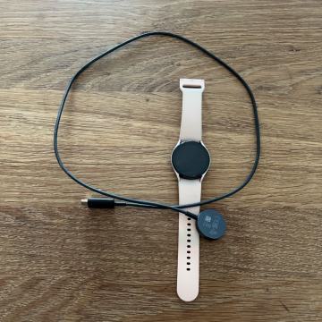 Galaxy watch 5 ženski