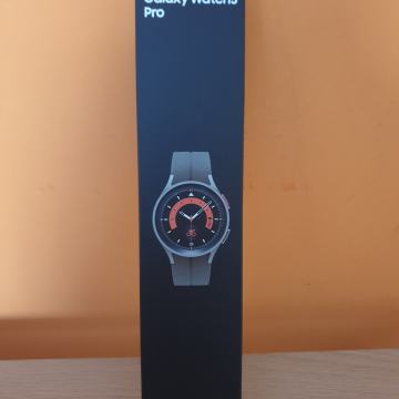 Galaxy Watch5 Pro 45 mm (sivi)