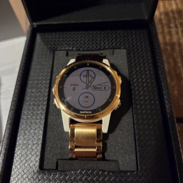 Garmin Fenix 5S Plus Sapphire 42mm