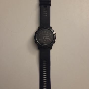 Garmin Fenix 5x, Safirno staklo.Plus orginal novi zamjenski remen.