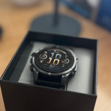 NOVO! Garmin Fenix 8 47MM, Carbon Grey DLC Titanium, Sapphire