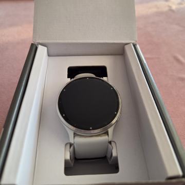 Garmin Venu 3 bijeli