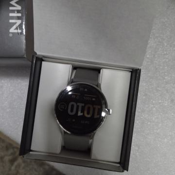 Garmin Venu 4 45mm Srebrni sa srebrno-sivim silikonskim remenom