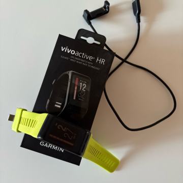 GARMIN VIVOACTIVE PRODAJEM