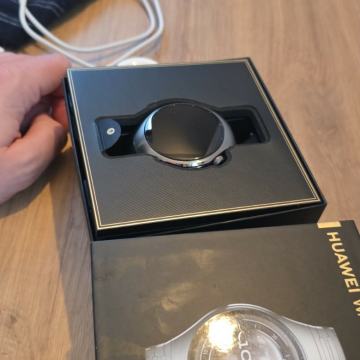 Huawei watch 5 titanium