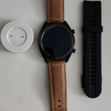 Huawei watch gt.