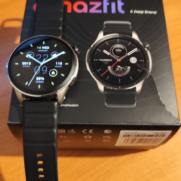 Pametni sat Amazfit GTR 4