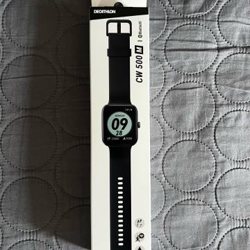Pametni sat cw500 m multisport Decathlon / NOVO, ZAPAKIRANO