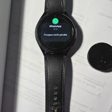 Pametni sat Galaxy Watch6 Classic Bluetooth (43mm) crni