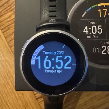 Polar Vantage V2 sportski sat