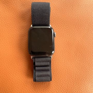 Prodajem Apple watch 6