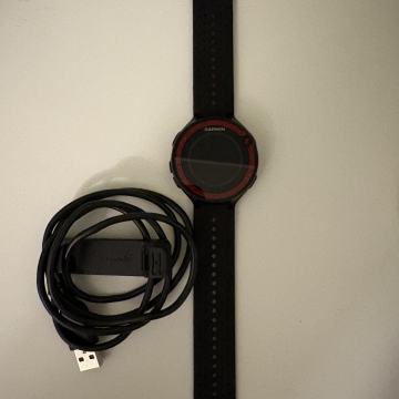 Prodajem Garmin 220