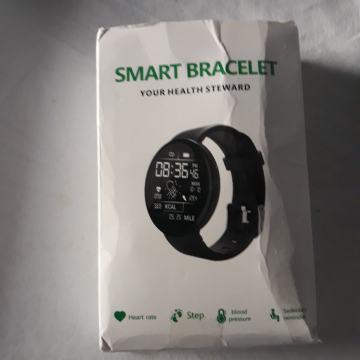 prodajem pametni  sat