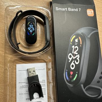 PRODAJEM SAT SMART BAND 7