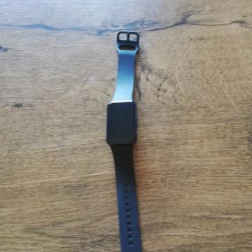 Samsung Galaxy Fit 3 crni NOVO