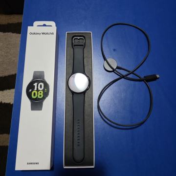Samsung Galaxy Watch 5 GRATIS 2 kaljena stakla