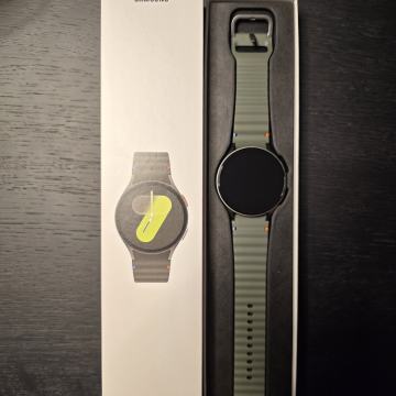 SAMSUNG GALAXY WATCH 7 (44 mm, Bluetooth)