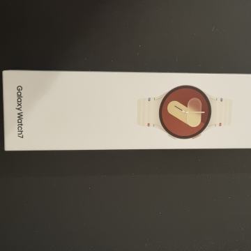 Samsung Galaxy Watch 7 - NOV / NEKORIŠTEN