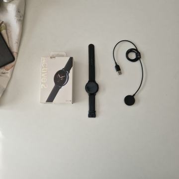 Samsung Galaxy watch active 2 (44 mm, metalni) i dodatna oprema