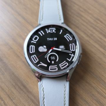 Samsung Galaxy Watch6 Classic 47mm LTE - srebrni