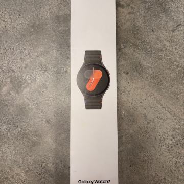 Samsung Galaxy Watch7 Model: SM-L300