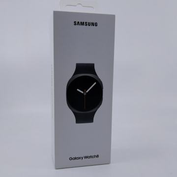SAMSUNG WATCH 8  44 mm NOV ZAPAKIRAN U TRGOVINI