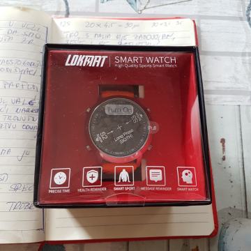 Smart watch novi za praćenje sportskih aktivnosti