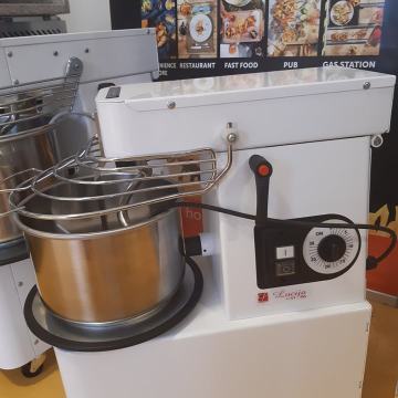 MJEŠALICA ZA TIJESTO / POSEBNA PONUDA - POSLJEDNJI KOMAD!