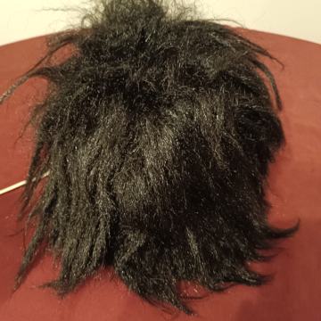 Perika crna kuštrava