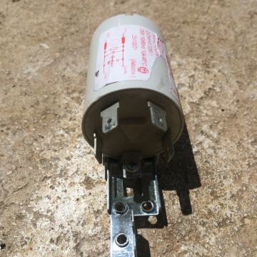 Kondenzator za masinu candy