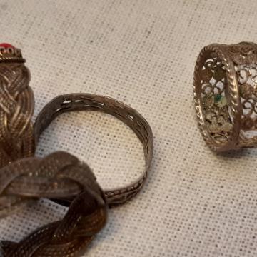 5 srebrnih pletenih prstena