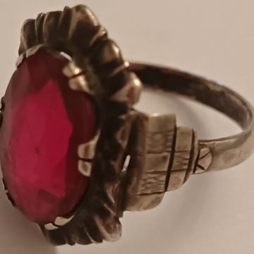antique srebrni prsten sa rubinom