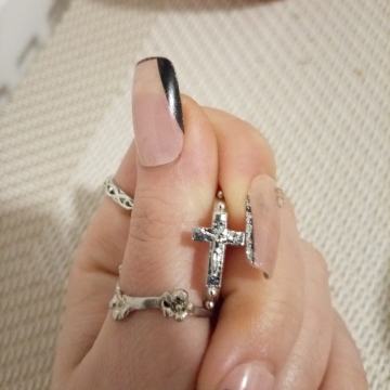 Čelicni prsteni križ kom 1€