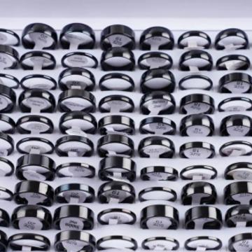 Crni glatki prsten od nehrđajućeg čelika