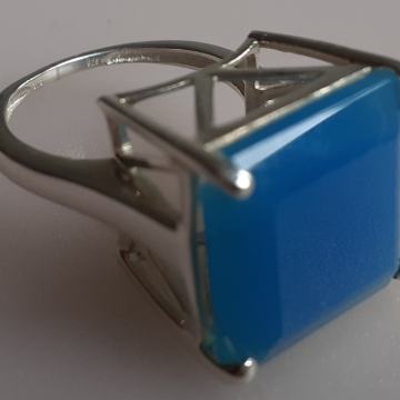 dizajnerski srebrni prsten sa larimalom