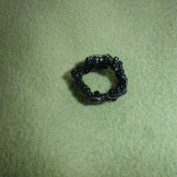 LAGANI ŽENSKI PRSTEN - ŽICA I PERLE