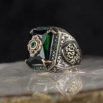 Muški pečatnjak– vintage turski signet / pinky ring s zelenim cirkonom