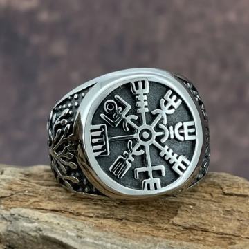 MUŠKI PRSTEN VIKING