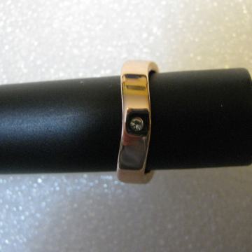 PRSTEN, Bakrene boje - 18 mm. Sa kristalićem. Nenošen. SAND-2