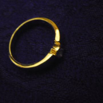 PRSTEN SA CIRKONIMA, bez žiga