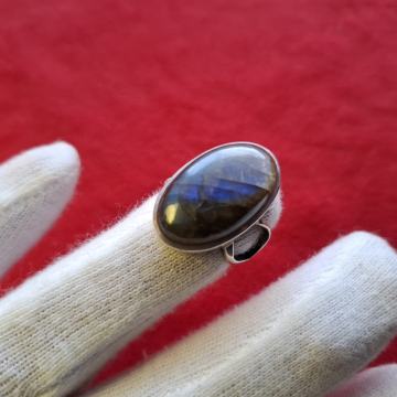 PRSTEN LABRADORIT SA SREBROM 925 11,2g (Mr.T)