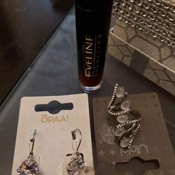 Prsten, nausnice i ruž, kao LOT za 100kn