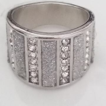 PRSTEN VEL.L  - NOVO