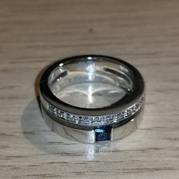 Safir 0.100 briljanti 10 x 0.01, bijelo zlato, Celje, nekorišteno