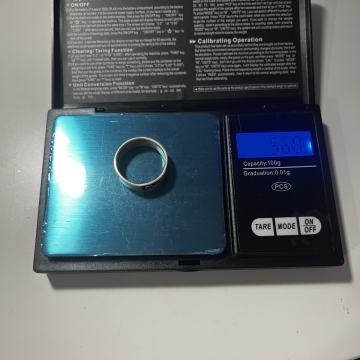 Srebrni prsten (925) 5,68 g